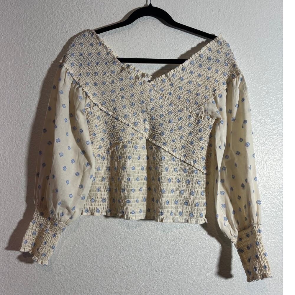 BB Dakota Steve Madden Size L Off-Shoulder Cream Top Blue Embroidered Flowers